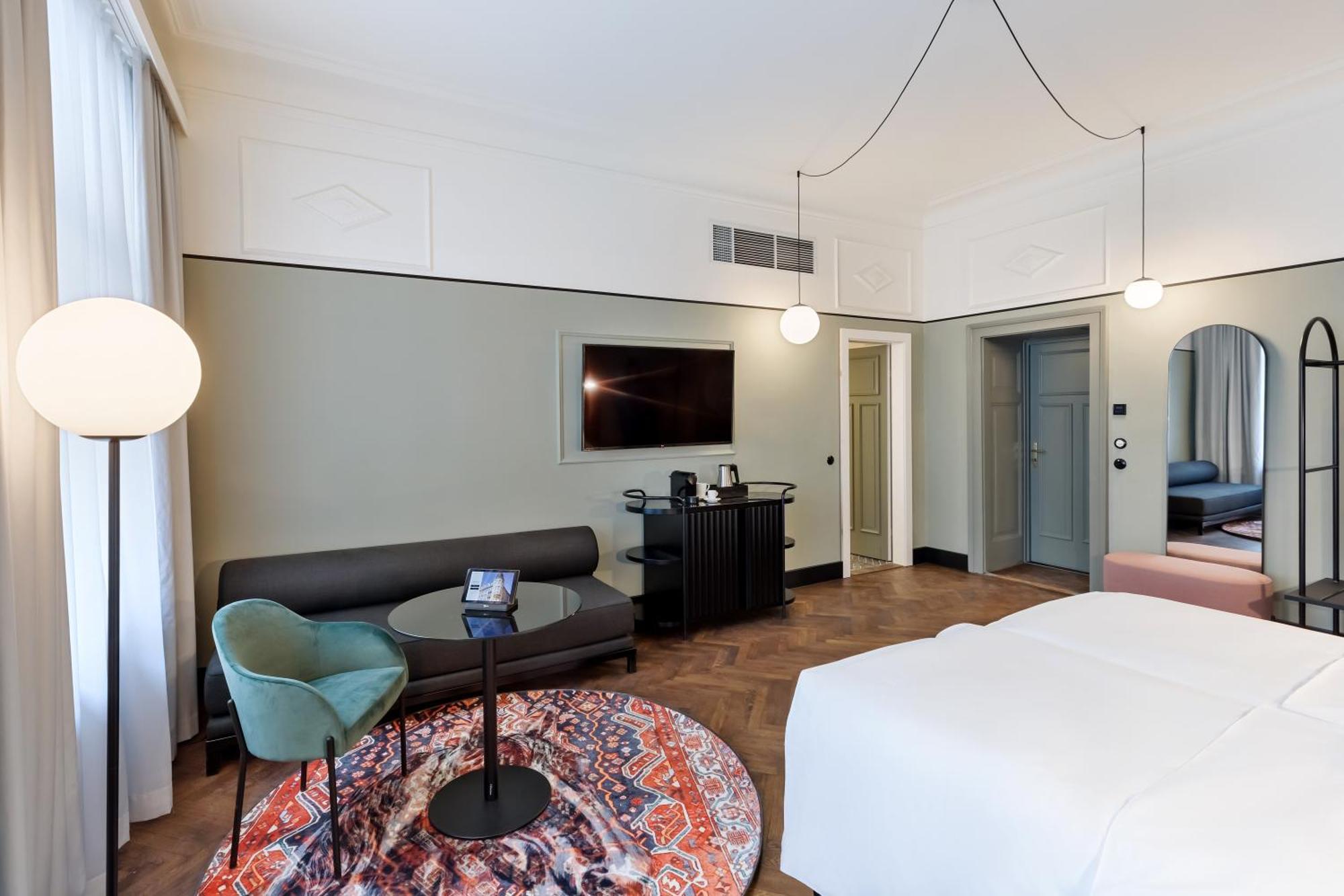 Hotel Astoria Vienna, Curio Collection By Hilton Вена Экстерьер фото