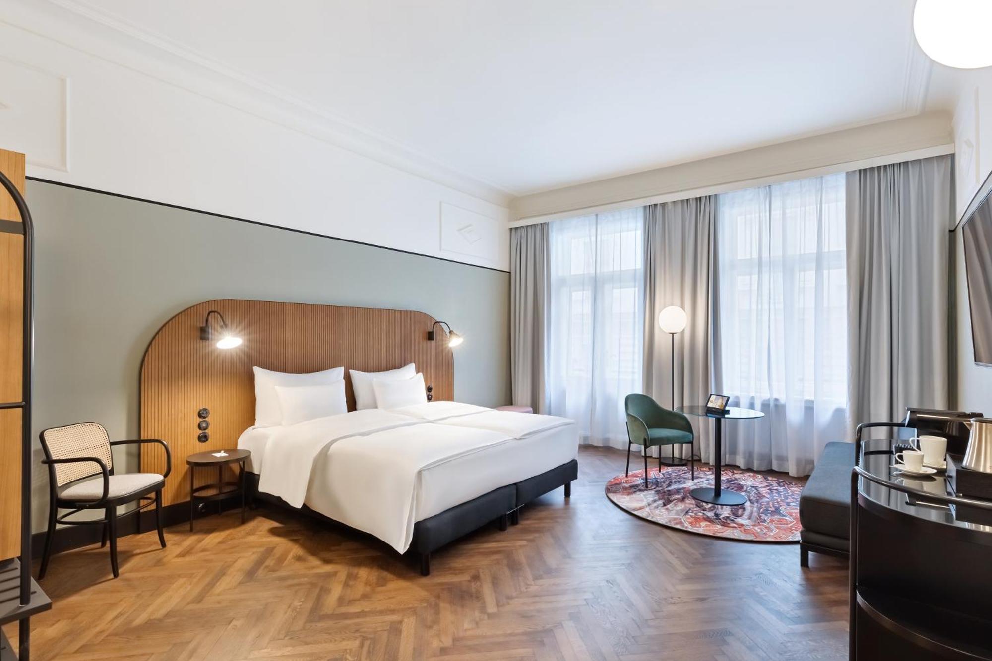 Hotel Astoria Vienna, Curio Collection By Hilton Вена Экстерьер фото