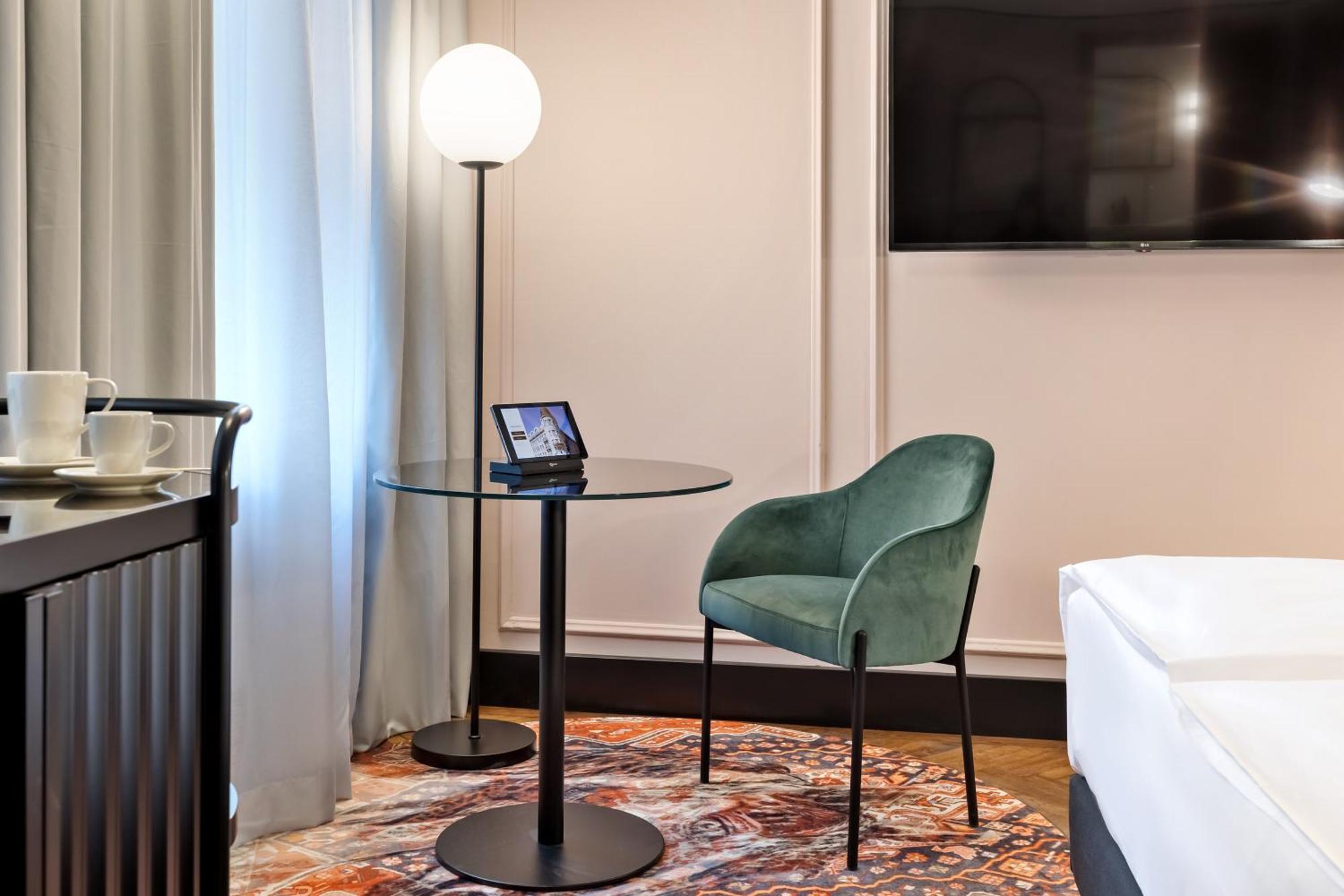 Hotel Astoria Vienna, Curio Collection By Hilton Вена Экстерьер фото