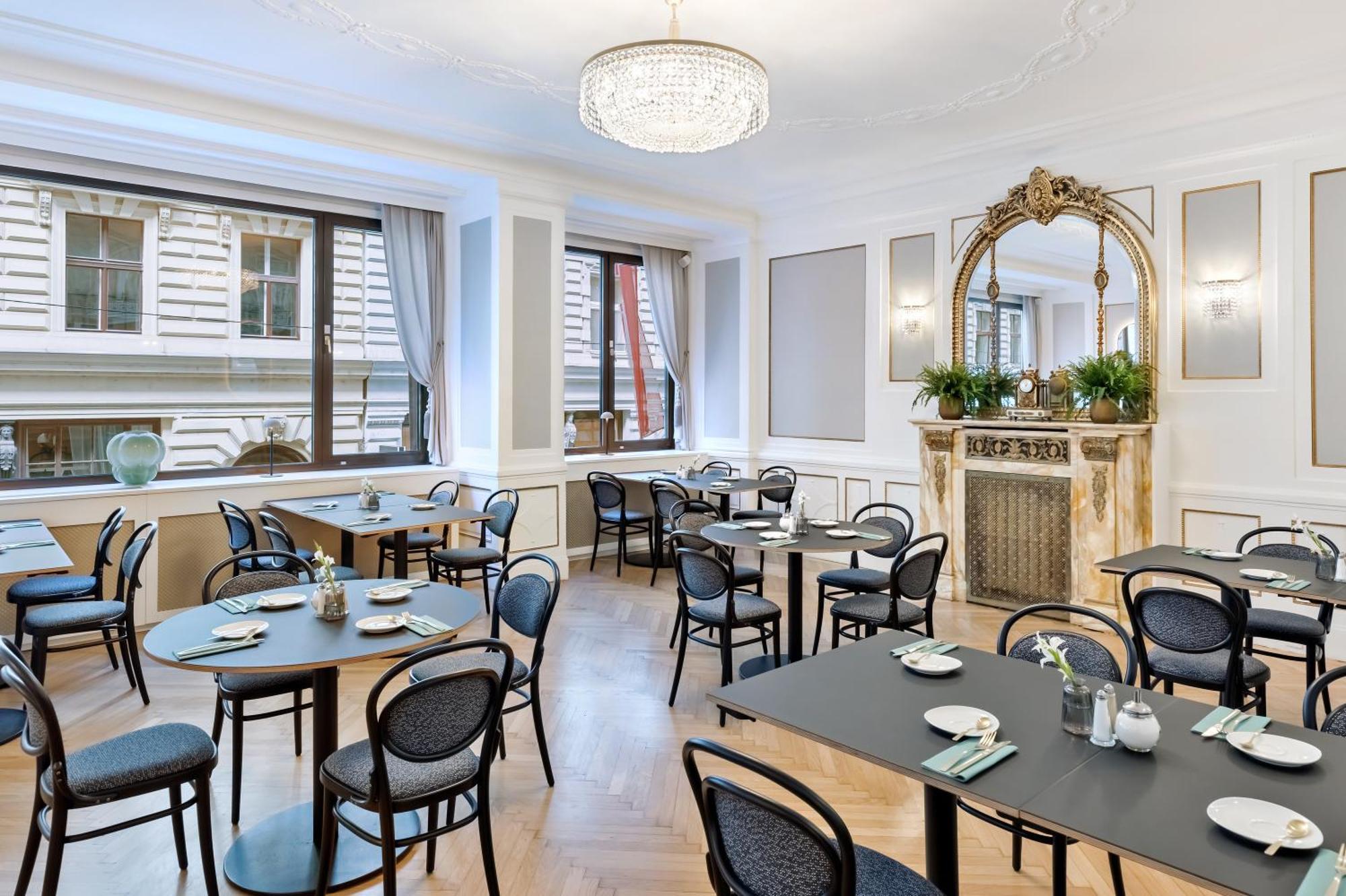 Hotel Astoria Vienna, Curio Collection By Hilton Вена Экстерьер фото