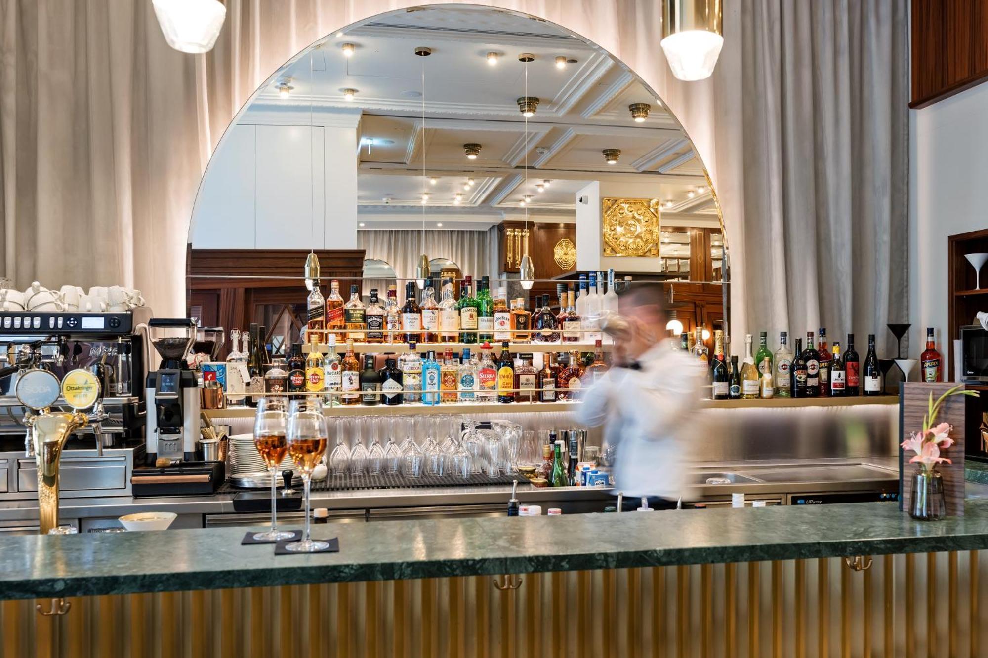 Hotel Astoria Vienna, Curio Collection By Hilton Вена Экстерьер фото