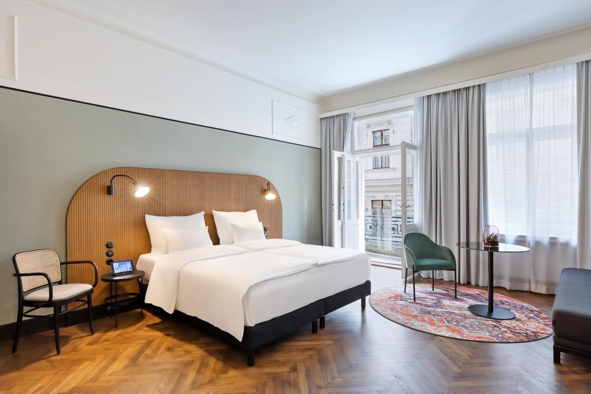 Hotel Astoria Vienna, Curio Collection By Hilton Вена Экстерьер фото