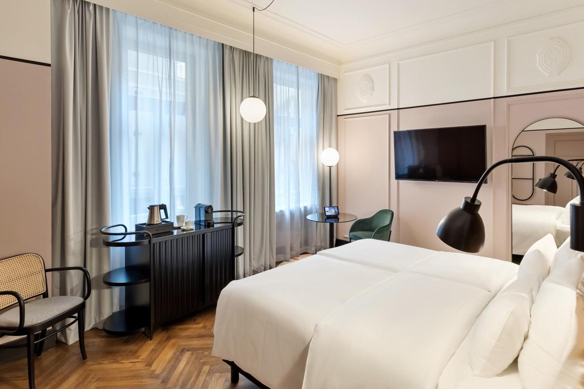 Hotel Astoria Vienna, Curio Collection By Hilton Вена Экстерьер фото